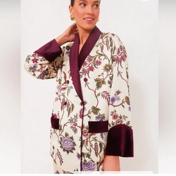 Tuckernuck Chantilly Floral Blazer and Matching Pants Size XL - Picture 3 of 14